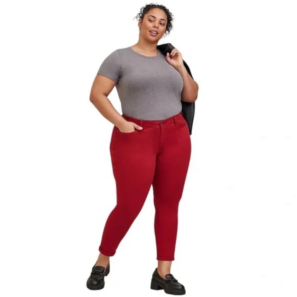 *TORRID* Plus Red Mid-Rise Vintage Boyfriend Relaxed Straight Jeans NWT Size 16S